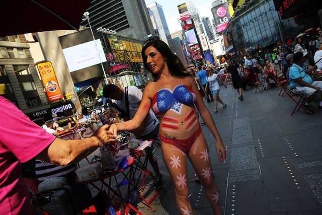 An unidentified Times Square desnuda photographed last month.
